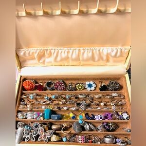 Vintage & Modern Gold & Silver Tone Assortment Fashion Statement Rings Lot 80